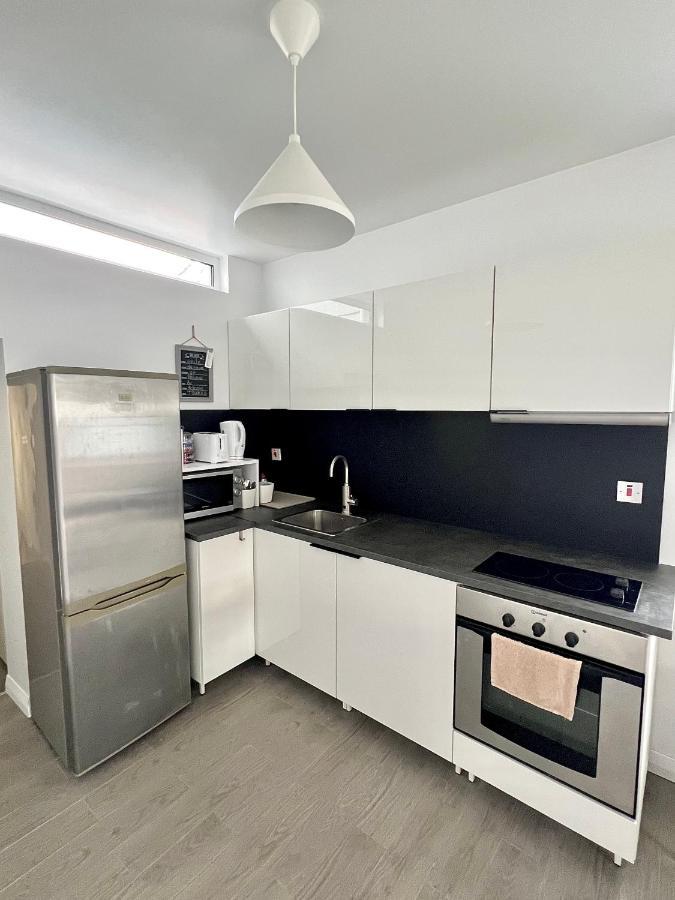 Newly Renovated 1 Bedroom Flat With Garden Pergola 에니스 외부 사진